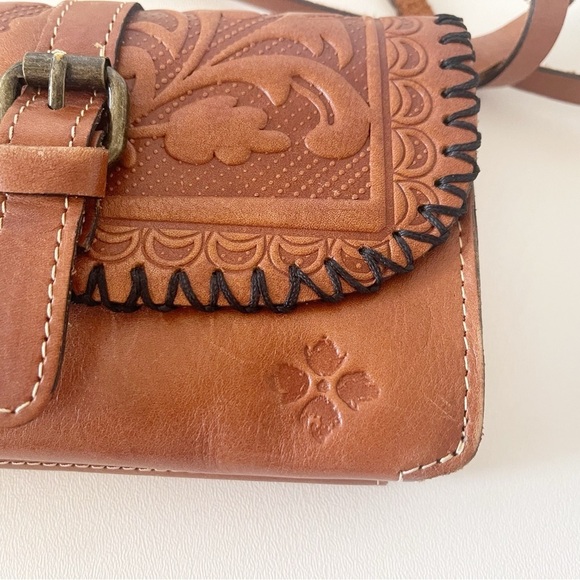 Patricia Nash Bag Torri Tooled Leather Clutch Convertible Crossbody Floral Tan - Picture 15 of 15